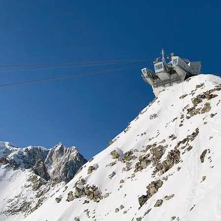 Beautiful Flat In - Happy Apartamento Courmayeur